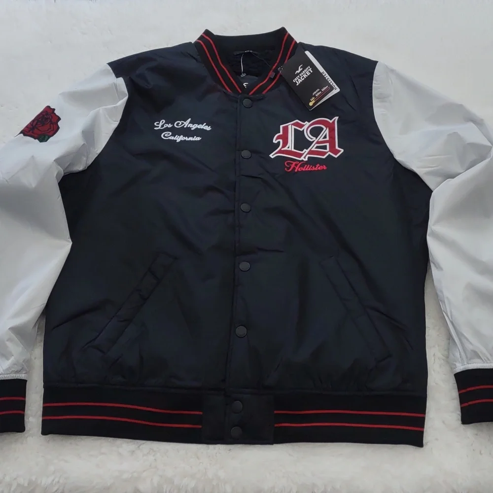 HOLLISTER COZY VARSITY JACKET. - Picture 4 of 17